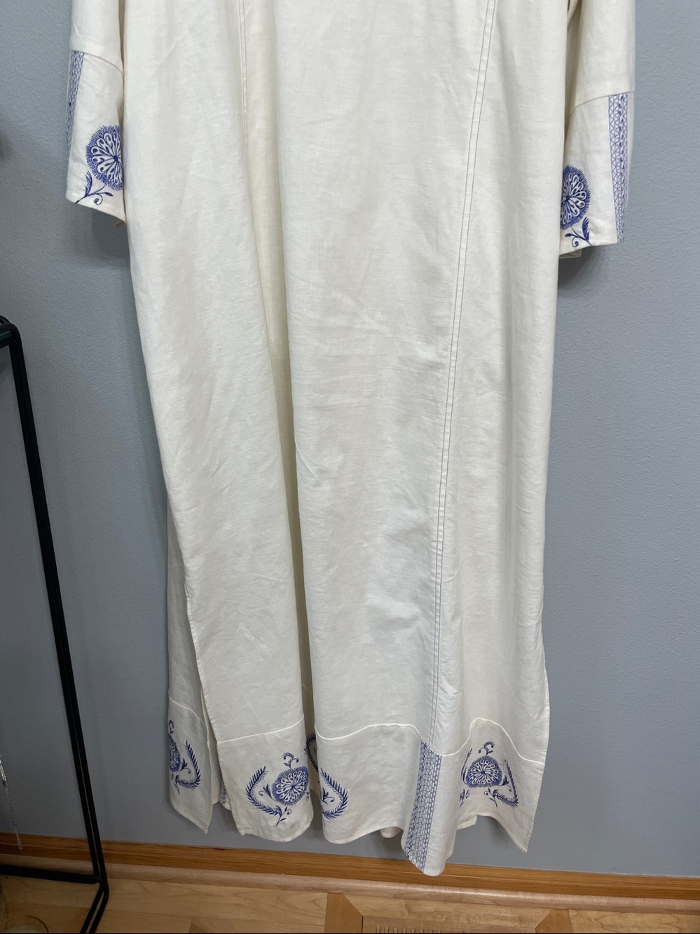 Soft Surroundings Linen Blend Maxi Peasant Caftan/ Dress Blue Embroidery Accents - Picture 10 of 13